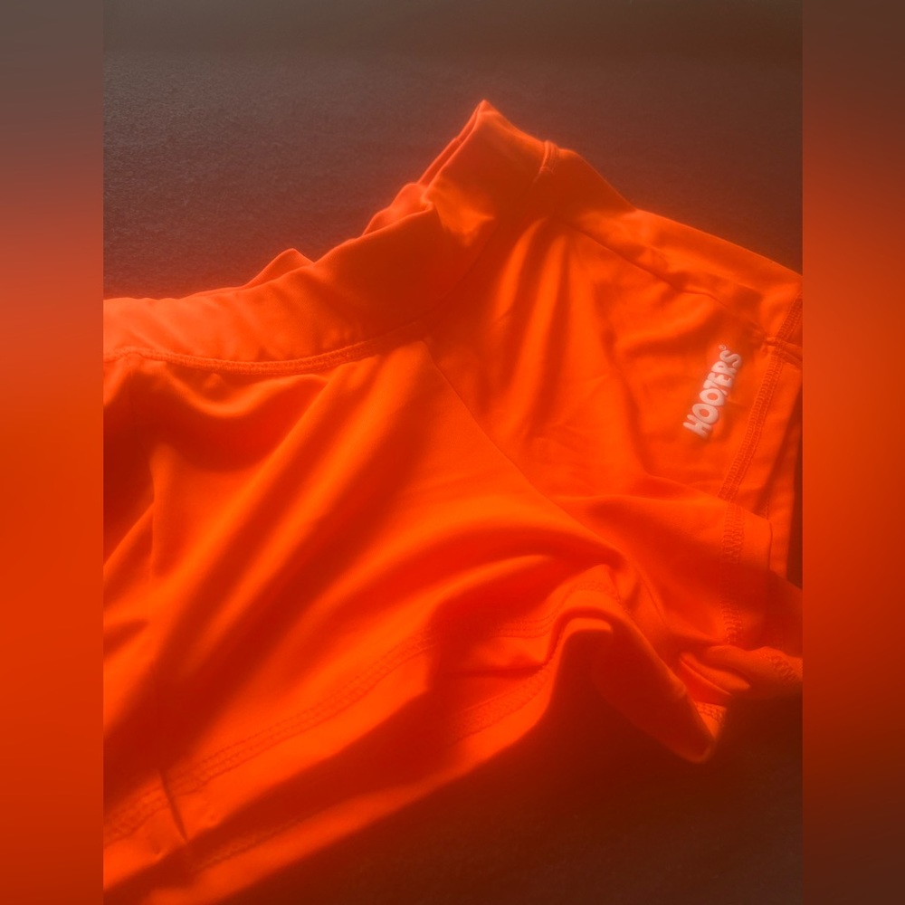 Classic Orange Hooters Shorts XS 🦉